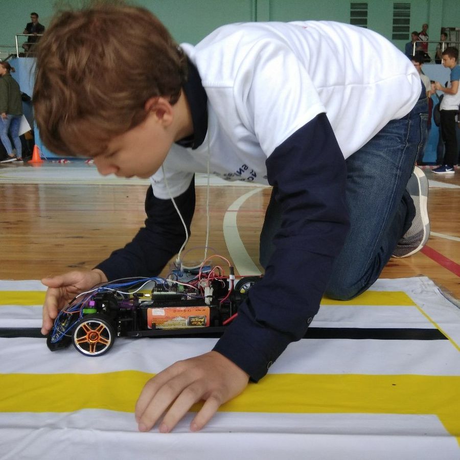 Распознавание - сила Юные изобретатели позаботятся о роботах для Малайзии