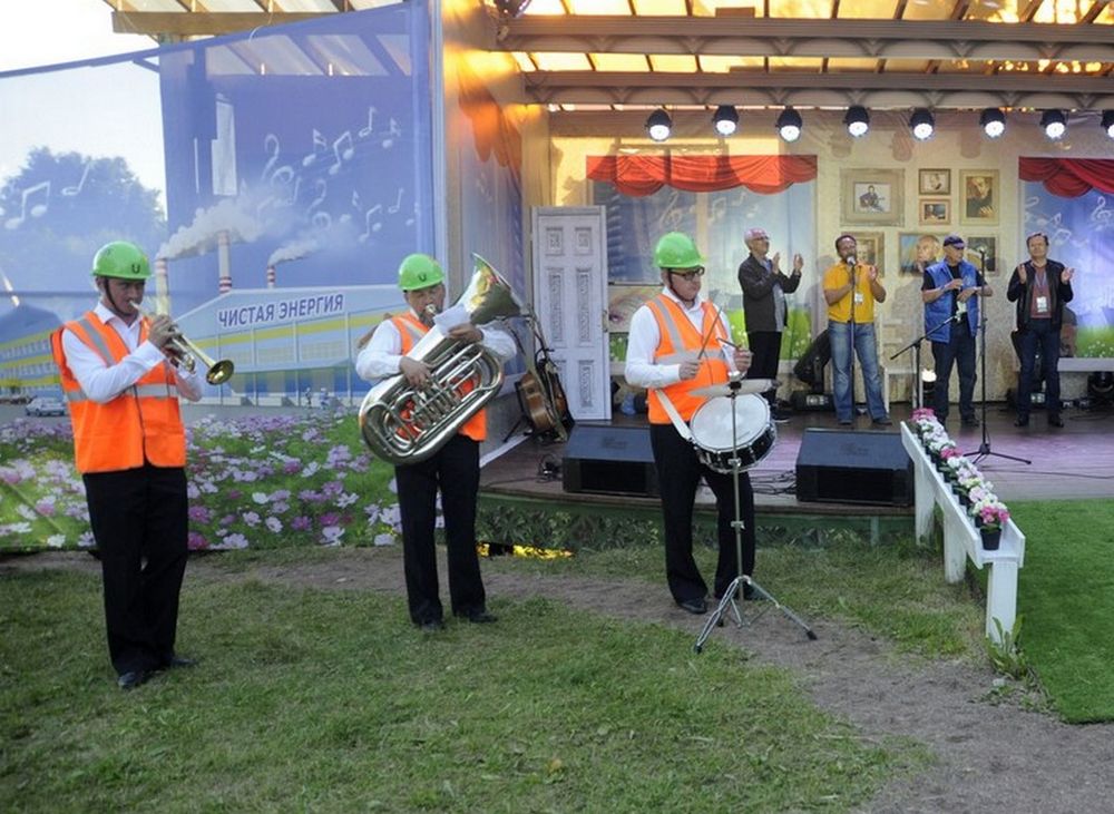 Чистый джаз Саровские музыканты посоревнуются в парке